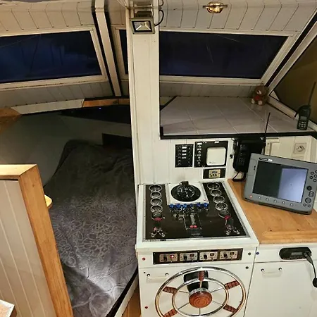 Sur L'eau Confort Botel Le Barcarès